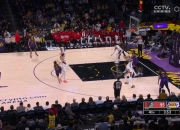 米兰体育官方网站-开拓者轻松击败对手，全面优势