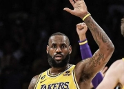 米兰体育官网-湖人胜雷霆，晋级西部决赛