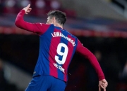 米兰百家乐-巴塞罗那主场惨遭塞维利亚逆转，终结连胜