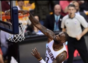 米兰体育app入口-上海队绝杀江苏队，詹姆斯高光表现