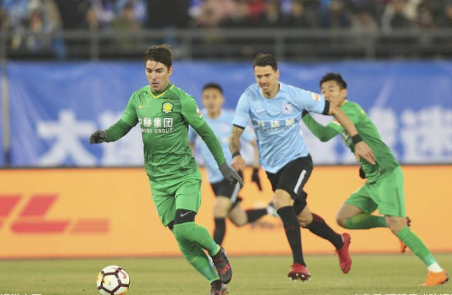 包含刚果女足锋线进攻不振，主帅面临下课危机的词条