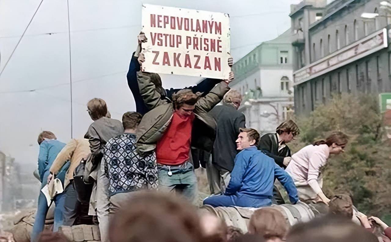 关于捷克迎战斯洛伐克两队实力不相上下的信息