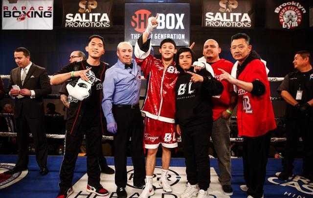 关于意大利代表团在拳击比赛中实现三连胜的信息