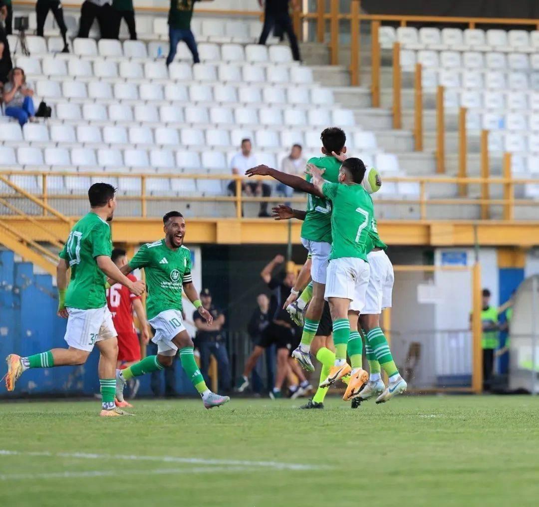 包含意大利球联赛冠军揭晓的词条