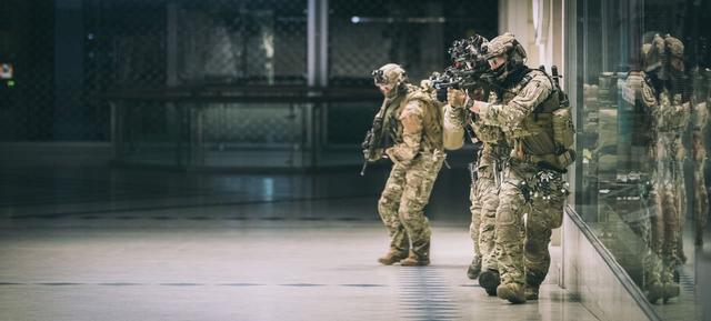 包含荷兰挑战奥地利能否实现主场优势保卫胜利？的词条