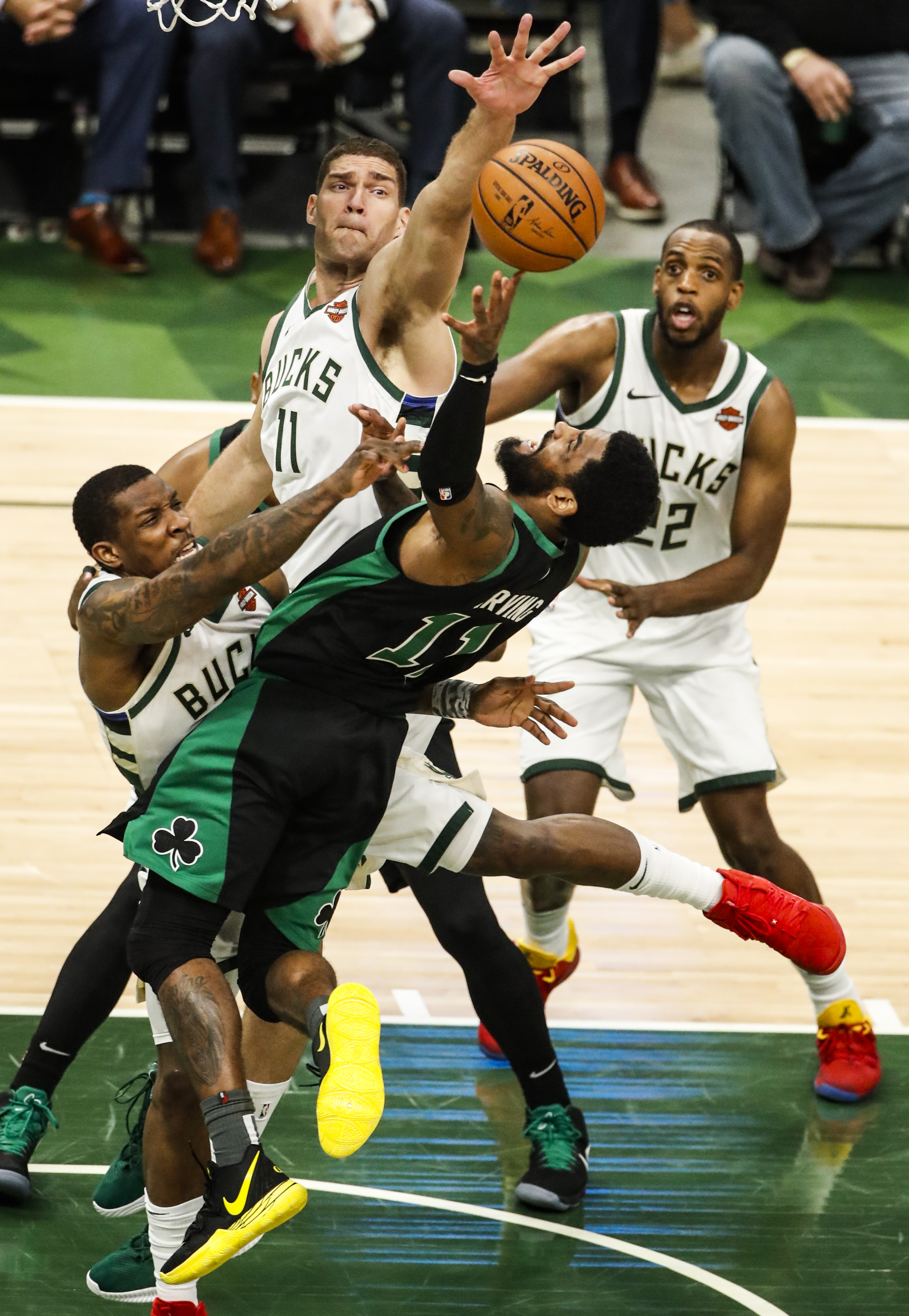 雄鹿力克凯尔特人,安特托昆博砍27分 雄鹿力克凯尔特人,安特托昆博砍27分