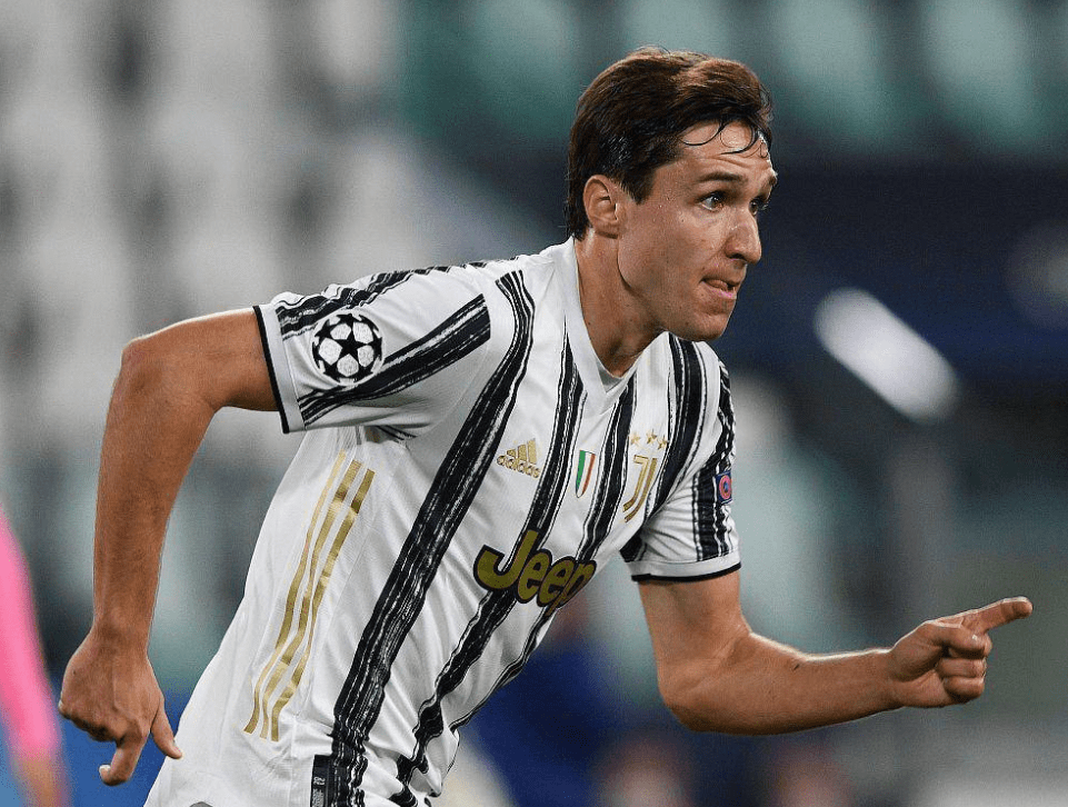 尤文图斯主场战胜国际米兰,继续领跑意甲联赛 尤文图斯主场战胜国际米兰,继续领跑意甲联赛