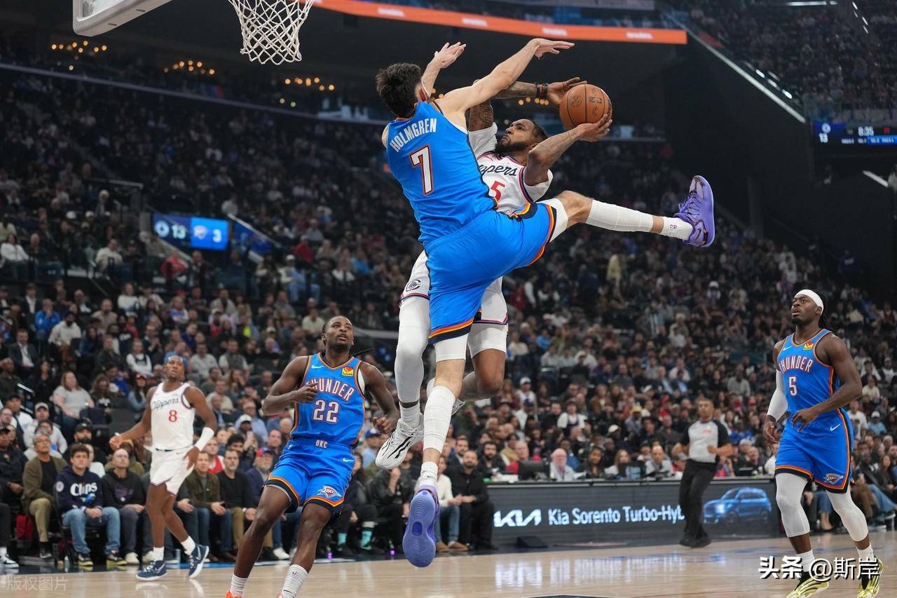 雷霆逆转勇士,哈登送出助攻 雷霆逆转勇士,哈登送出助攻